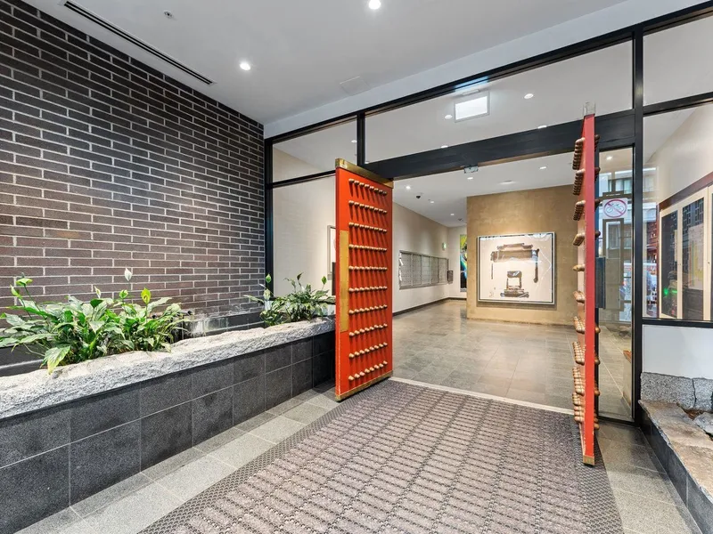 1207 188 KEEFER STREET - photo 4 of 25