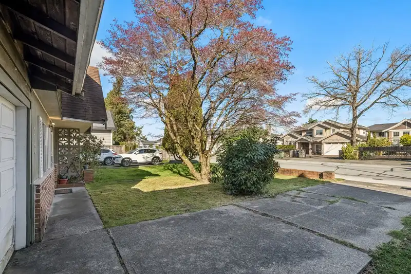 3740 BLUNDELL ROAD - photo 3 of 38
