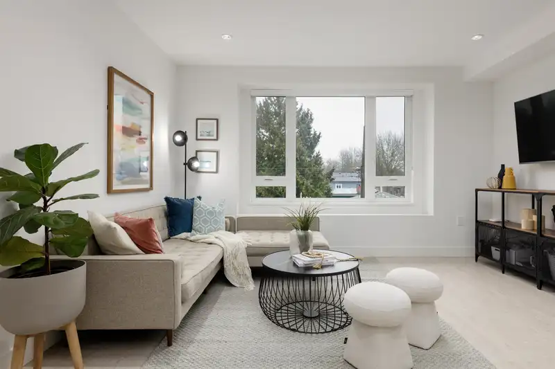 4736 DUCHESS STREET - photo 1 of 16