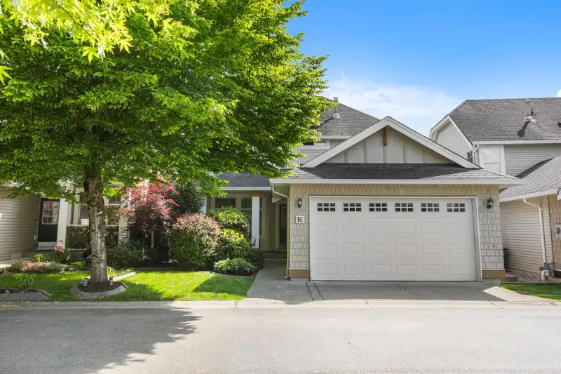16 7067 189 STREET - photo 1 of 37