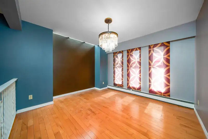 7850 WOODHURST DRIVE - photo 3 of 21