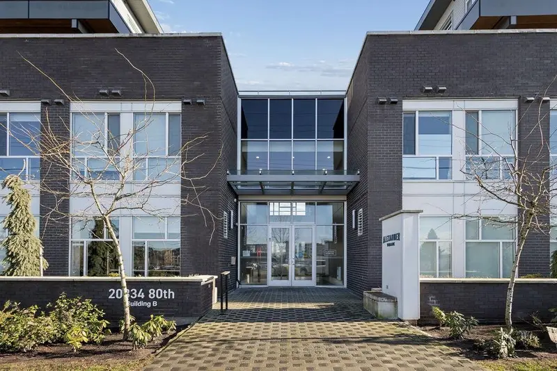 B123 20834 80 AVENUE - photo 3 of 24