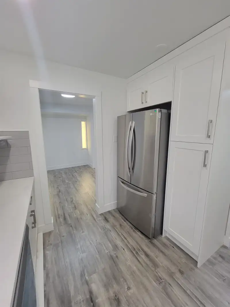 19877 48 AVENUE - photo 1 of 18