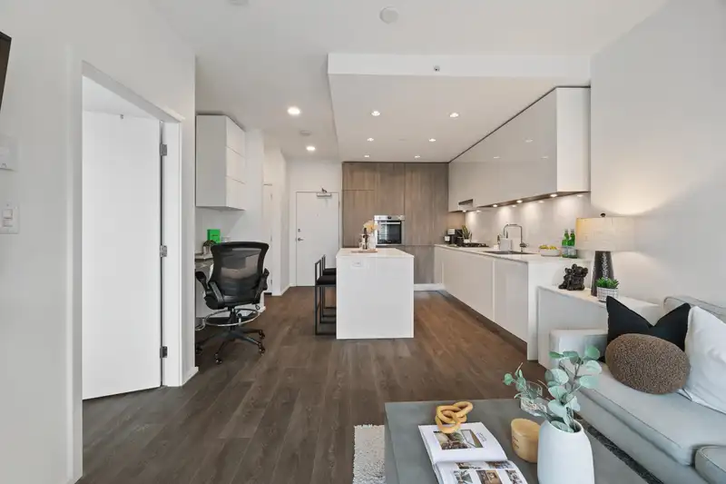 1104 4650 BRENTWOOD BOULEVARD - photo 3 of 34