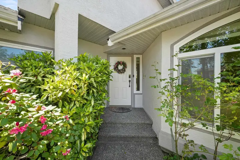 10863 161B STREET - photo 2 of 26