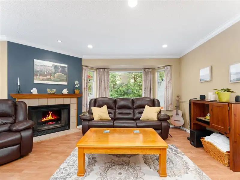 7338 FOXHOUND MEWS - photo 4 of 38