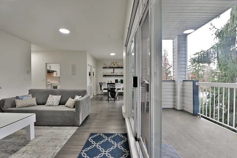 215 13918 72 AVENUE - photo 4 of 25