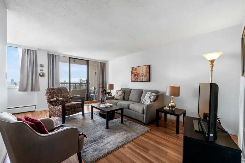 1005 740 HAMILTON STREET - photo 2 of 24