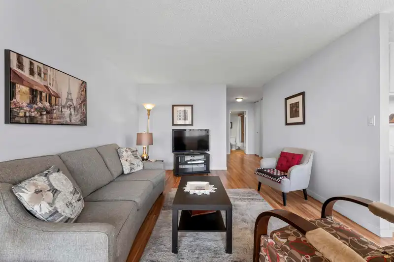 1005 740 HAMILTON STREET - photo 3 of 24