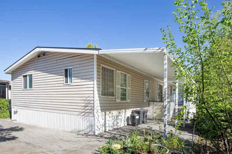 120 201 CAYER STREET - photo 4 of 26