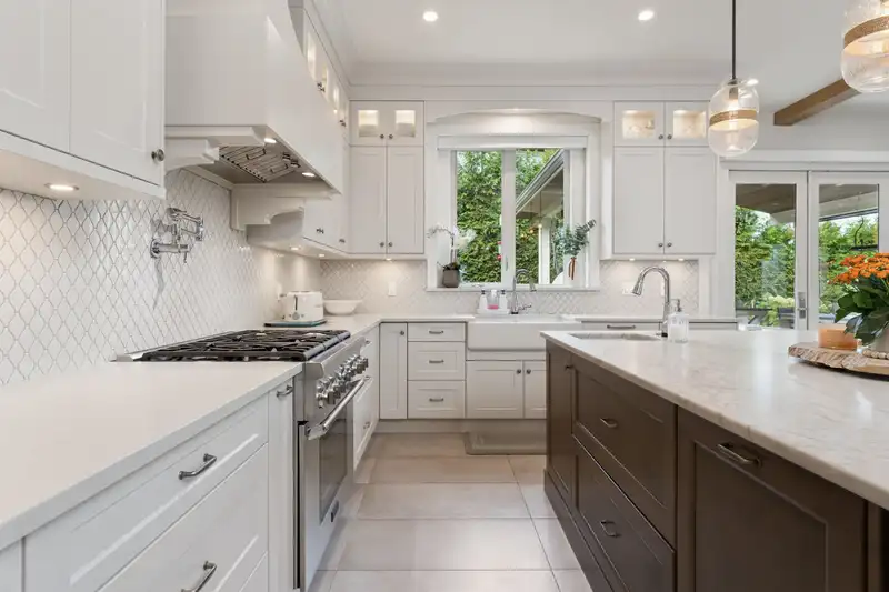 7863 WALMSLEY COURT - photo 4 of 40
