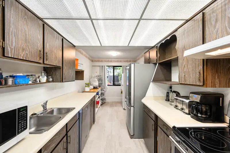 8903 HORNE STREET - photo 2 of 13