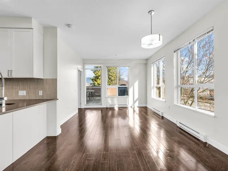 205 12409 HARRIS ROAD - photo 3 of 25