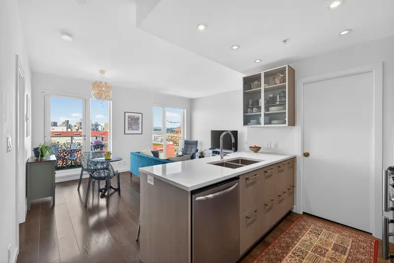 PH9 983 E HASTINGS STREET - photo 3 of 24