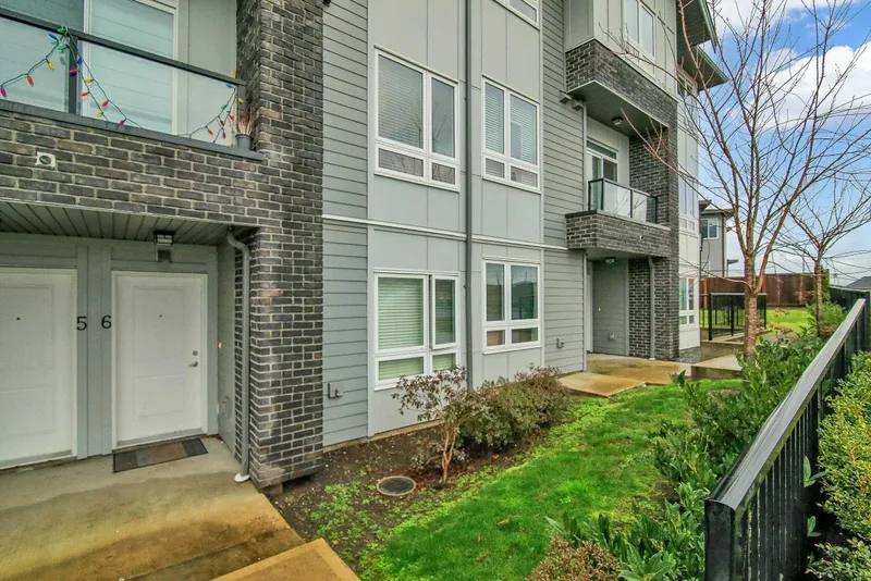 6 3323 ROCKHILL PLACE - photo 2 of 24