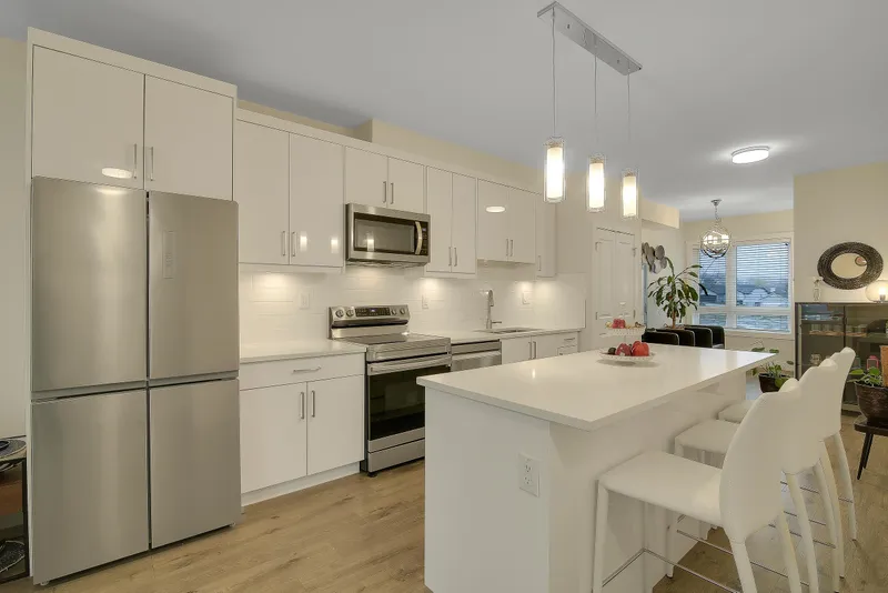 6 3323 ROCKHILL PLACE - photo 3 of 24