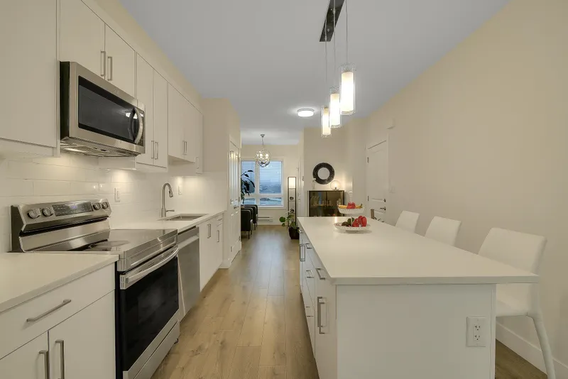 6 3323 ROCKHILL PLACE - photo 4 of 24