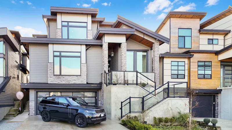 14932 35A AVENUE - photo 3 of 25