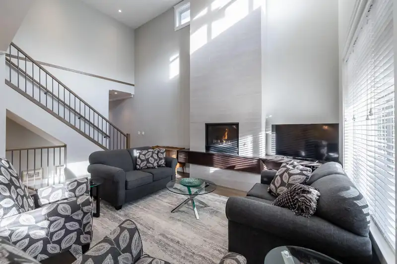 23 15989 MOUNTAIN VIEW DRIVE - photo 2 of 40