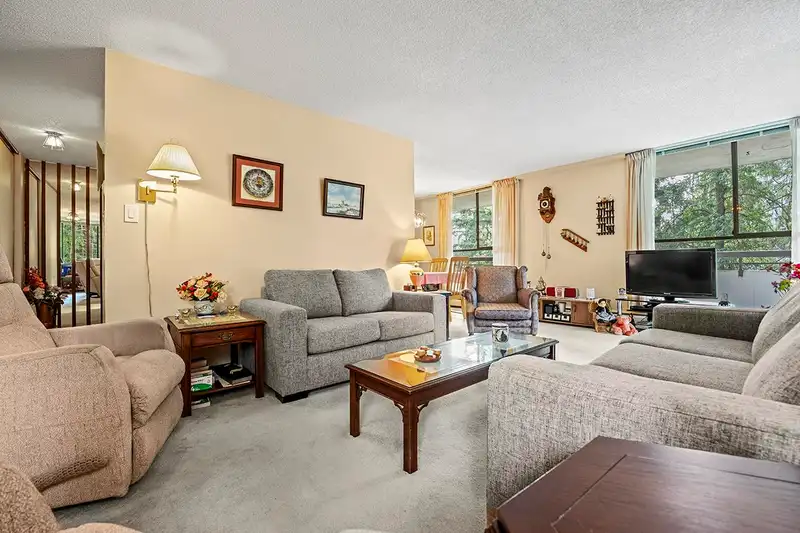 404 3737 BARTLETT COURT - photo 1 of 24
