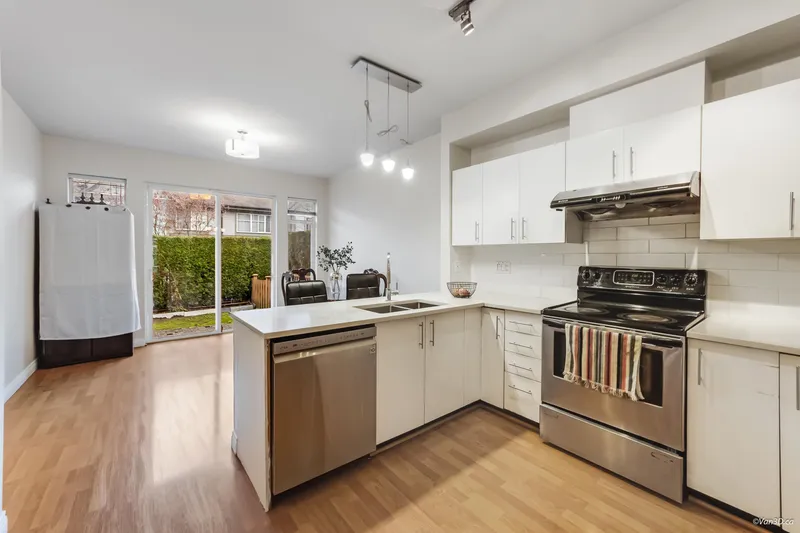 39 8726 159 STREET - photo 4 of 25