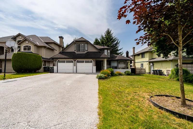 14926 83A AVENUE - photo 1 of 25