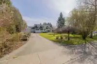 4458 BENZ CRESCENT - thumbnail 1