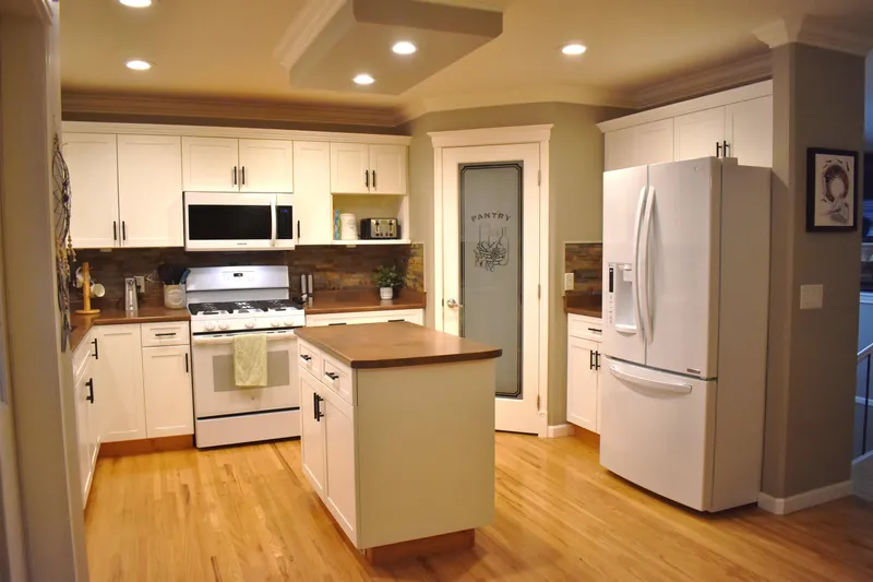 32997 DESBRISAY AVENUE - photo 3 of 25