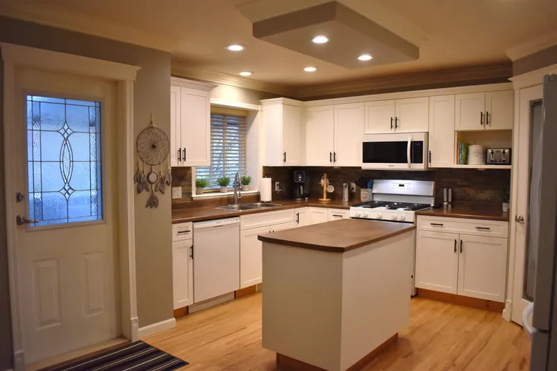 32997 DESBRISAY AVENUE - photo 4 of 25