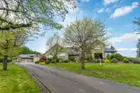 10270 ROLLEY CRESCENT - thumbnail 2