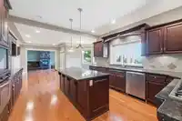 10270 ROLLEY CRESCENT - thumbnail 5