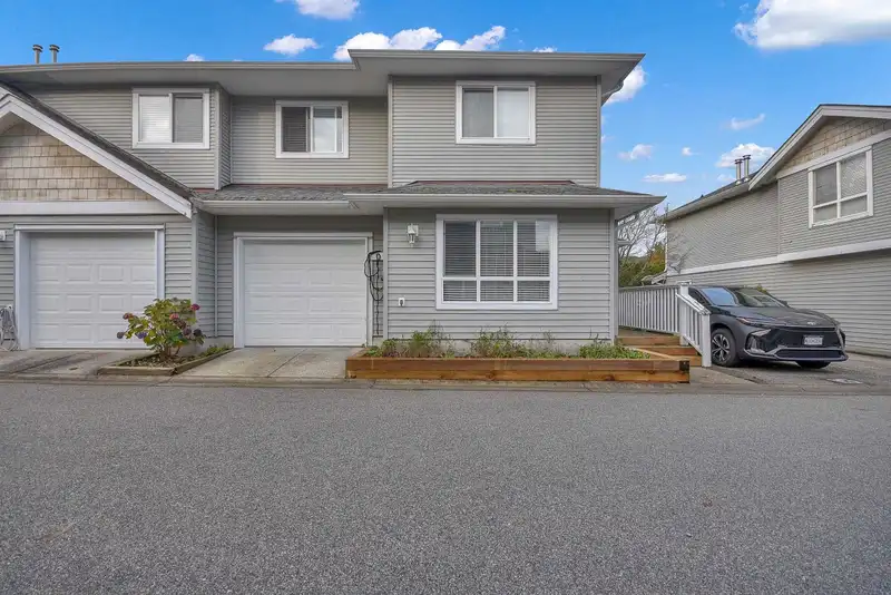 15 12128 68 AVENUE - photo 1 of 31