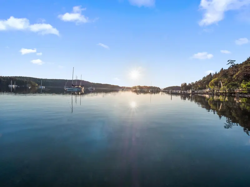 3045 MONTAGUE ROAD - photo 2 of 18