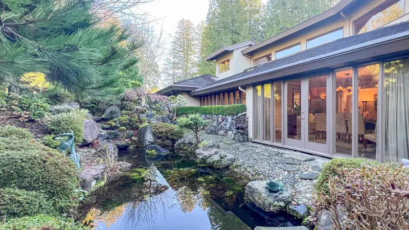 2388 SW MARINE DRIVE - photo 2 of 25