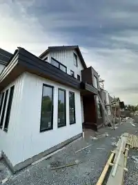 7843 197 STREET - thumbnail 2