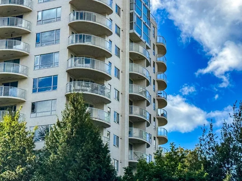 701 7680 GRANVILLE AVENUE - photo 2 of 25