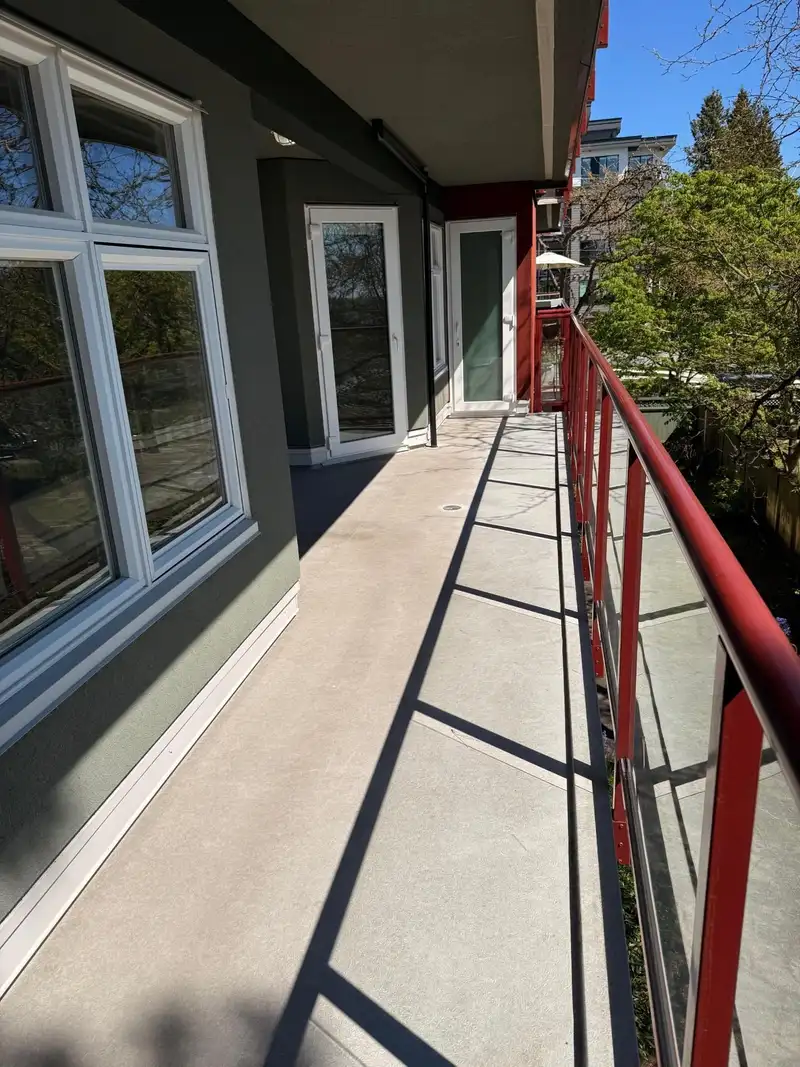 322 121 W 29 STREET - photo 2 of 40