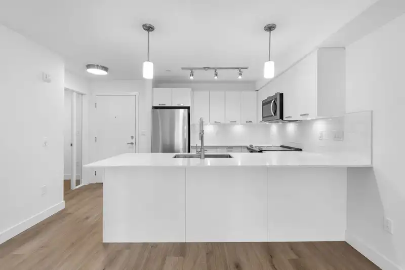 306 22562 121 AVENUE - photo 1 of 39