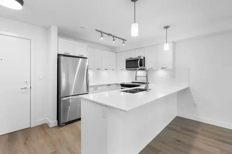 306 22562 121 AVENUE - photo 2 of 39