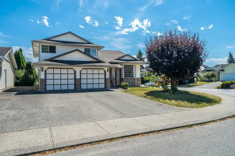 3332 HEDLEY STREET - photo 1 of 30