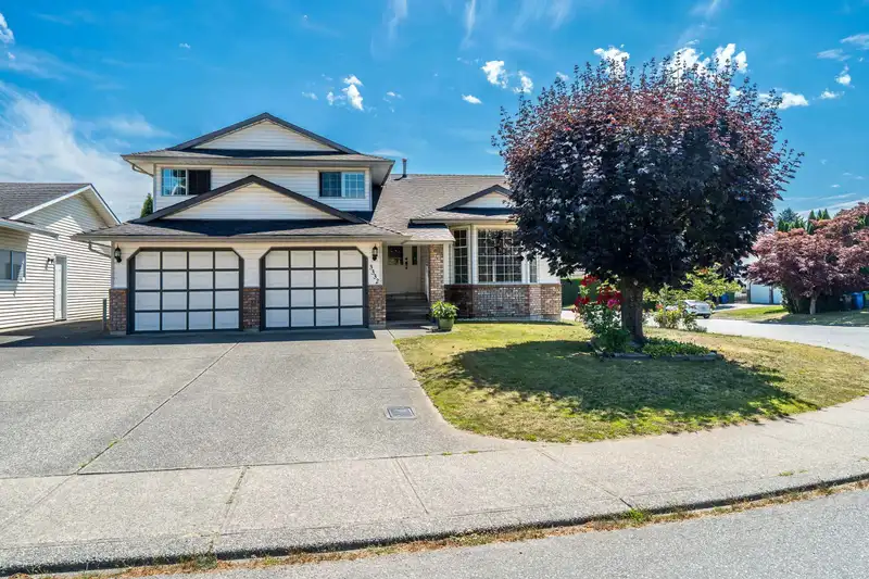 3332 HEDLEY STREET - photo 2 of 30