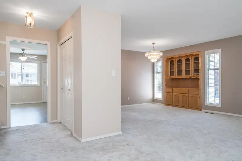 3332 HEDLEY STREET - photo 4 of 30