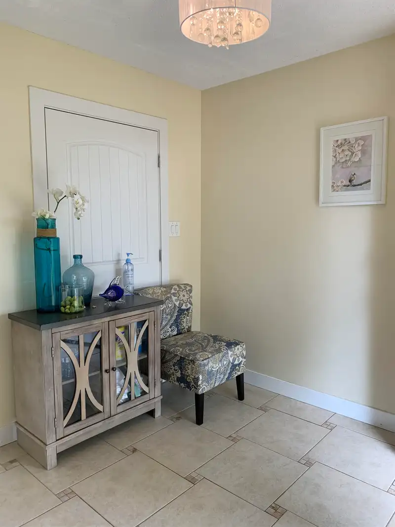 3650 LYNNDALE CRESCENT - photo 2 of 21