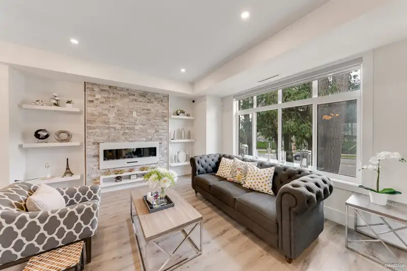 5 15177 60 AVENUE - photo 4 of 40