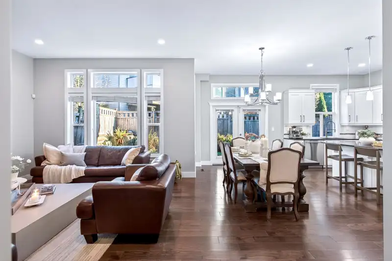 16088 28B AVENUE - photo 3 of 40