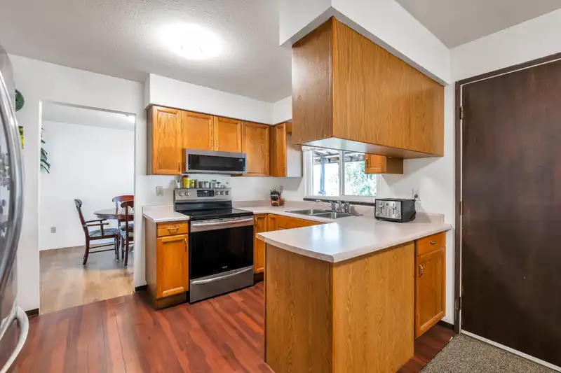5927 184 STREET - photo 2 of 40