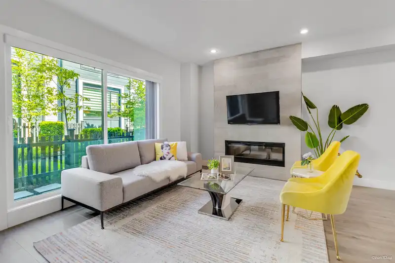 157 2280 163 STREET - photo 1 of 40