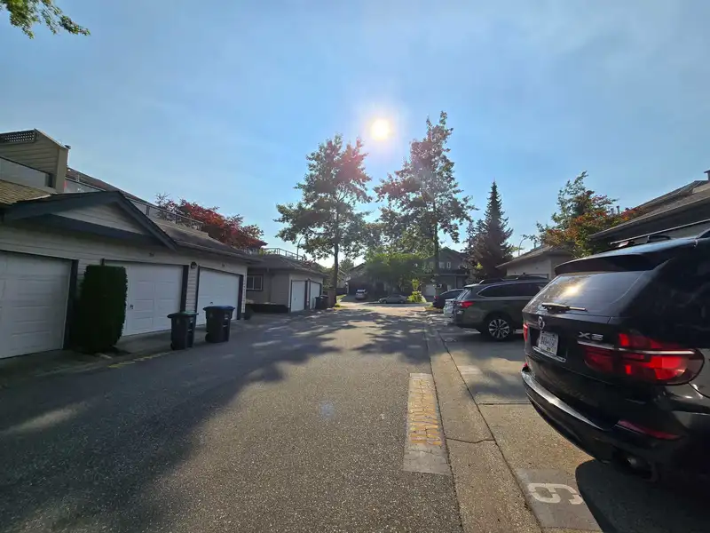 26 8338 158 STREET - photo 2 of 21