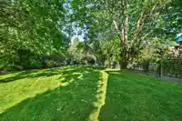 2200 WELLINGTON CRESCENT - thumbnail 34