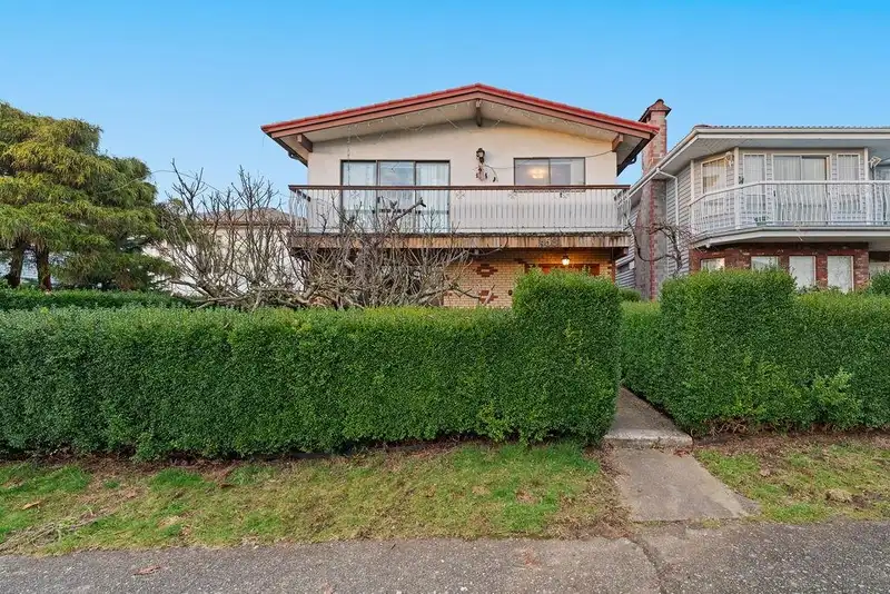 4581 UNION STREET - photo 1 of 37